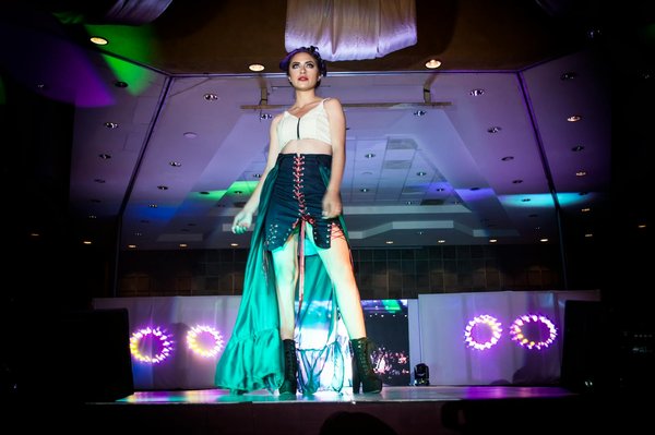 Hoe kun je items uit je zomergarderobe omtoveren voor de herfst?